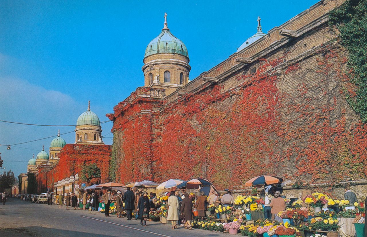 Groblje Mirogoj, oko 1980. godine B